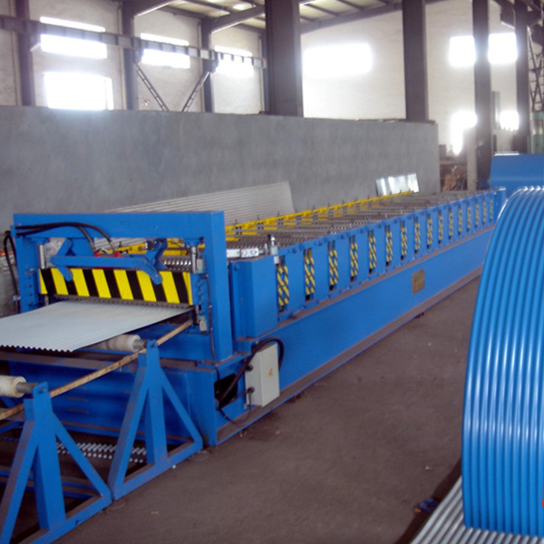 Rainproof cover for belt conveyor